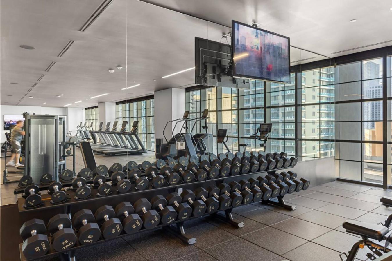 2409 In Downtown With Gym And In Front Of Kaseya Center Ferienhaus